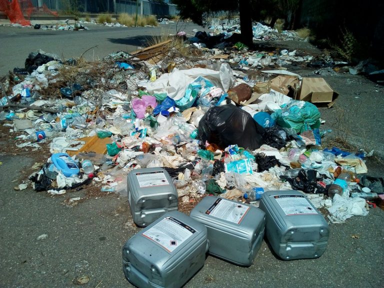 Napoli, emergenza  rifiuti. Al via raccolta ordinaria,