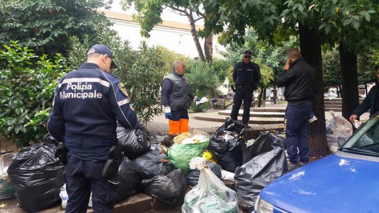 Sacchetto selvaggio a Nola: il Comune a caccia degli incivili