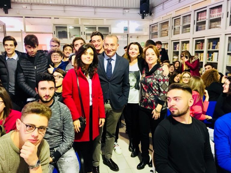 Somma Vesuviana, gli studenti del Torricelli incontrano l’Ordine dei commercialisti: «La legalità conviene».