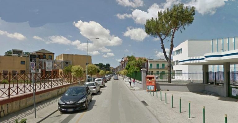 Acerra, il 118 va nell’ex centro sociale occupato. Il no dei medici: « nuova sede pericolosa: a rischio l’incolumità degli alunni »