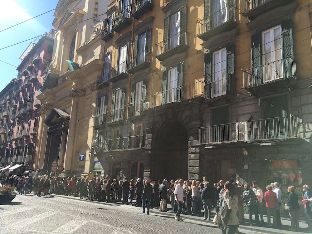 Tutti in coda per l’Ottava Meraviglia: l’Esercito di Terracotta cinese incanta Napoli