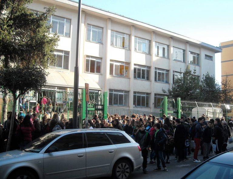 Piani scolastici: la regione esclude quello di Pomigliano. Il Comune: “provvedimento ancora sub iudice”