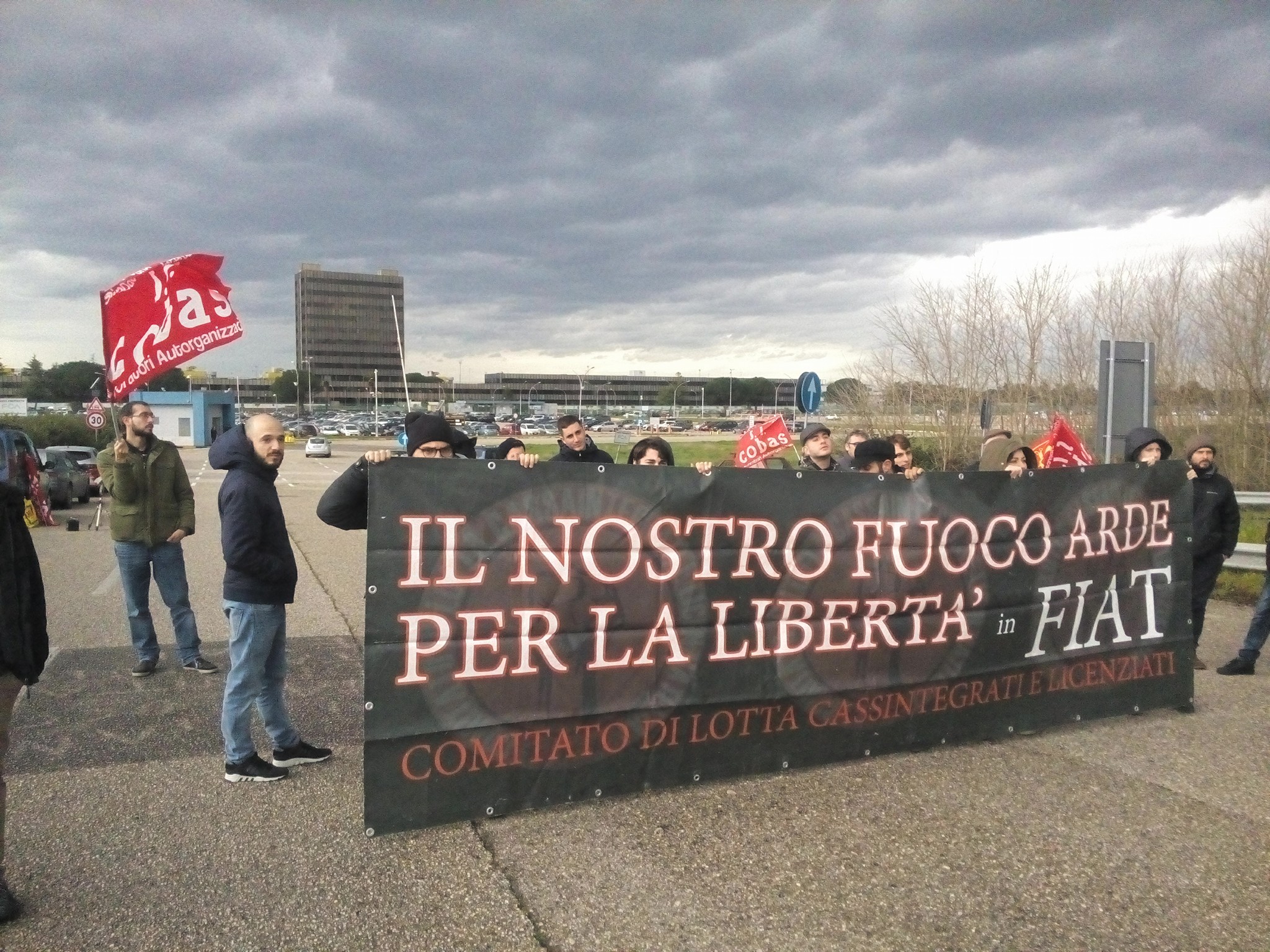 il blocco dei Cobas alla Fiat di Pomigliano