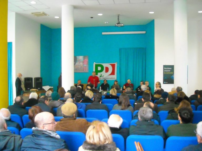 L’altro Pd fa il pienone a Pomigliano con i candidati: “Contro turpiloquio e nulla politico”