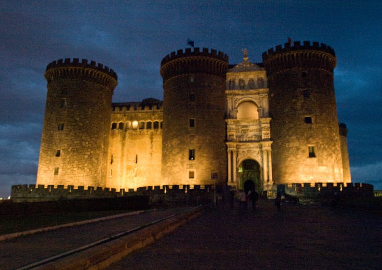 Napoli,  al Castel Nuovo la mostra fotografica del Cristo Velato alla luce delle candele