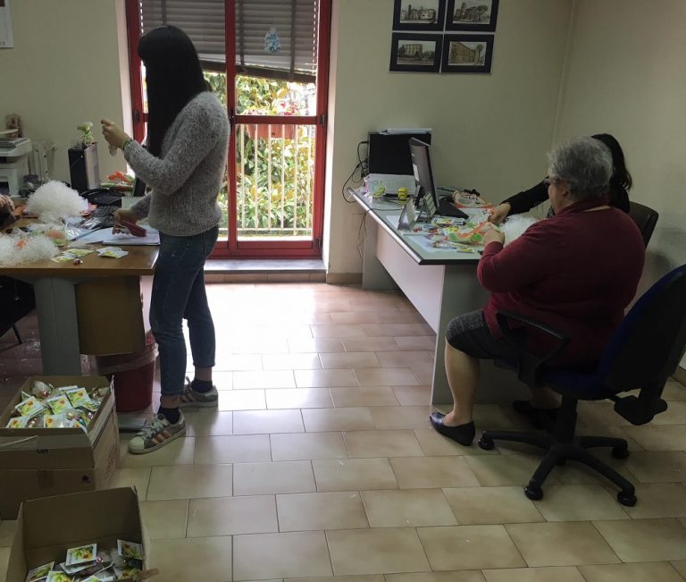 Sant’Anastasia, doni pasquali alle materne confezionati al comune