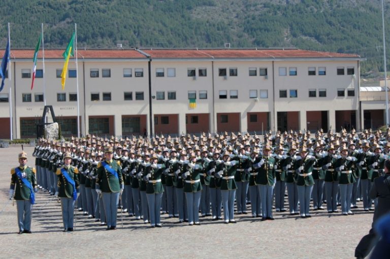 Al via il concorso per 61 allievi ufficiali della Guardia di Finanza