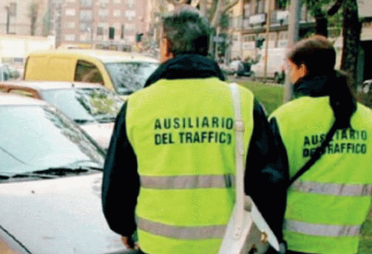 Somma Vesuviana. Strisce blu, con la mediazione del Comune rientra lo sciopero