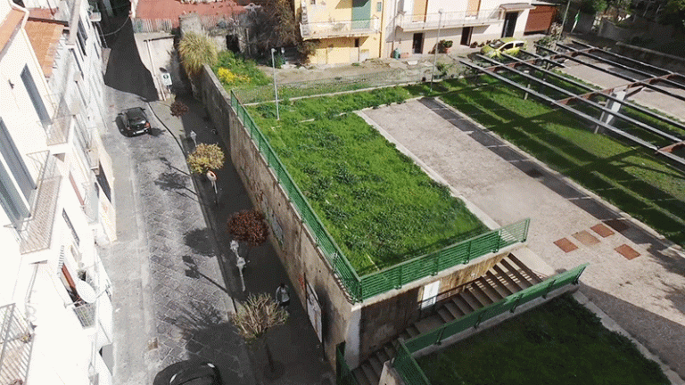 Somma Vesuviana, è ancora scontro su via II Traversa Casaraia. Seconda diffida dei residenti: «Quella strada è privata»
