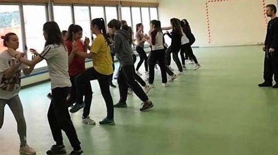 Bullismo e violenza di genere: a Casalnuovo corsi di autodifesa nelle scuole