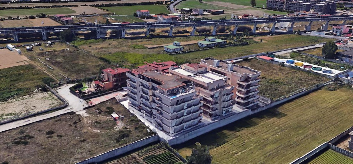 “Guadagni mancati” dopo il sequestro dei palazzi di Casalnuovo: costruttori e banca perdono in tribunale contro il Comune