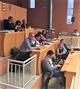 una seduta del consiglio comunale di Acerra