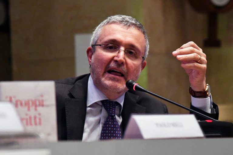  Il direttore del «Mattino», Alessandro Barbano, ospite dell’amministrazione di Pomigliano d’Arco per il suo ultimo libro: «Troppi diritti»