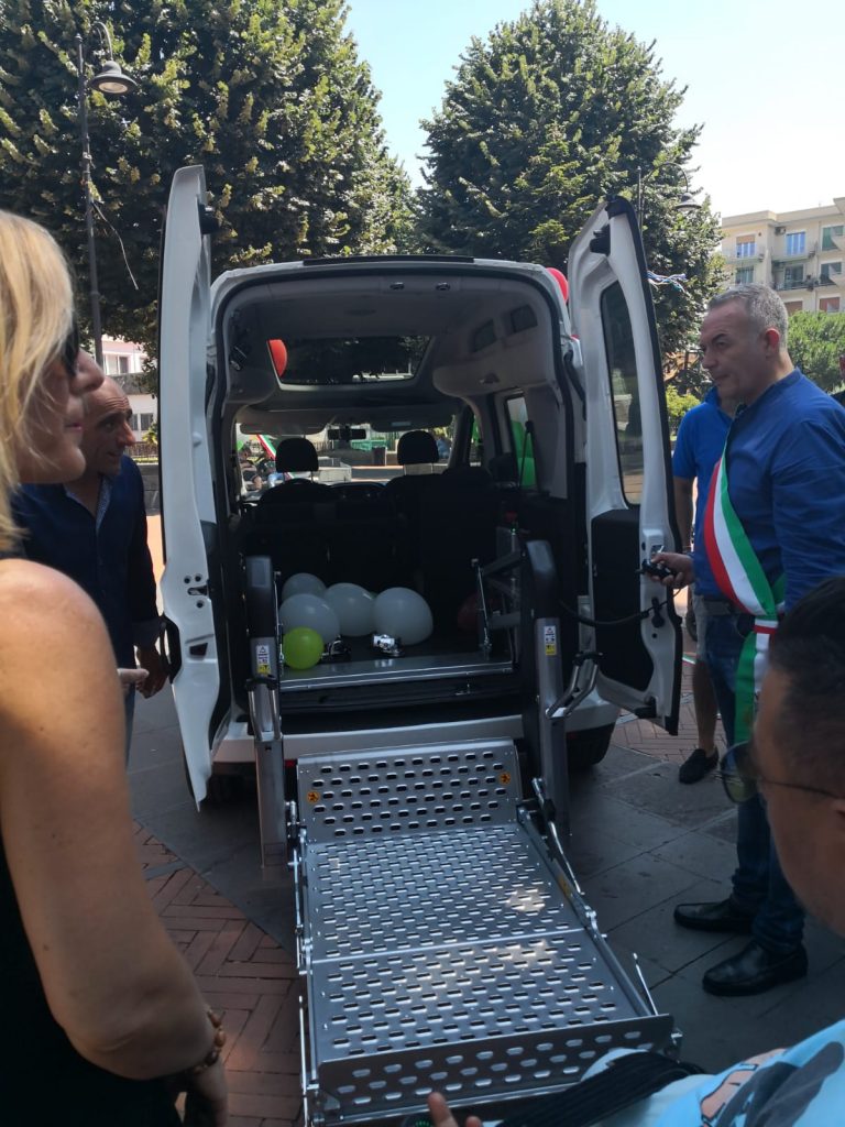 Somma Vesuviana, “Noi con Voi”, grazie agli imprenditori un automezzo destinato al sociale