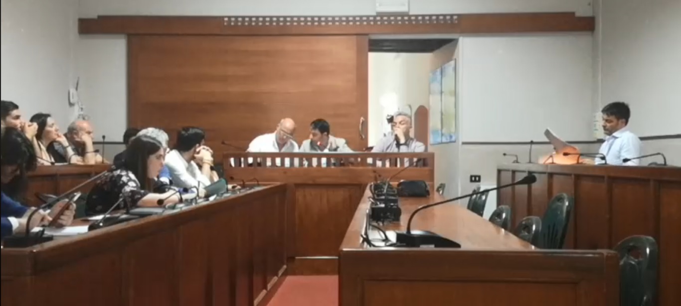 Somma Vesuviana, su interrogazione firmata da Rianna la maggioranza chiede dibattito in consiglio