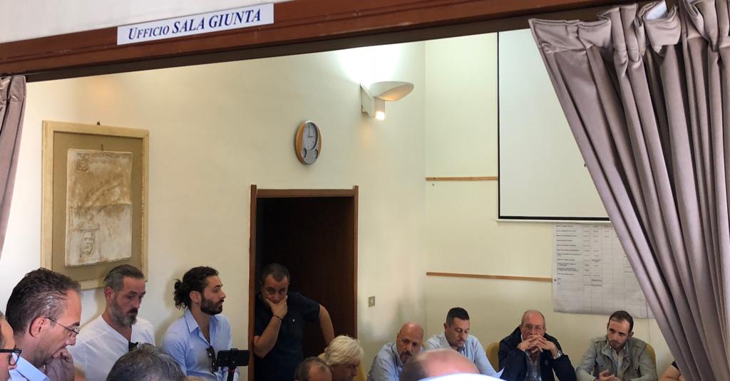 Pomigliano d’Arco, modifiche all’ordinanza sindacale sulle targhe alterne. Il sindaco Russo: «Finora ottimi risultati».