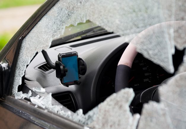 Pompei, aveva tentato il furto di uno smartphone nel parcheggio di un ipermercato: identificato e arrestato