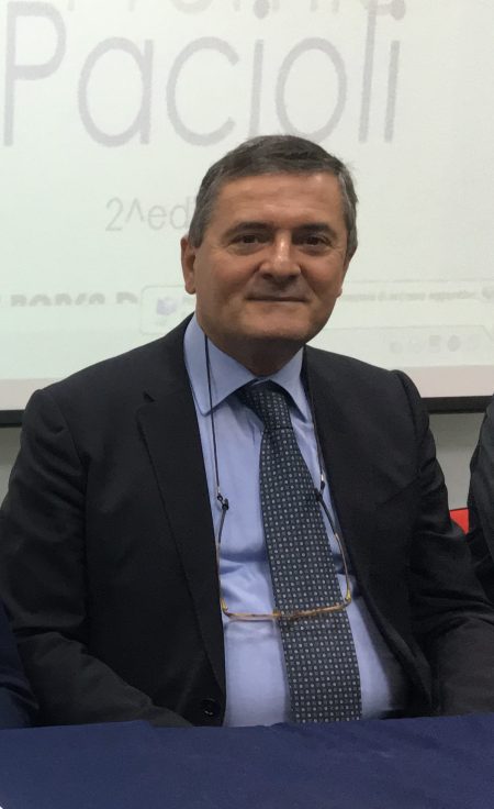 Sant’Anastasia, laboratori per migliorare le competenze web: all’Istituto Pacioli emanato un bando pubblico