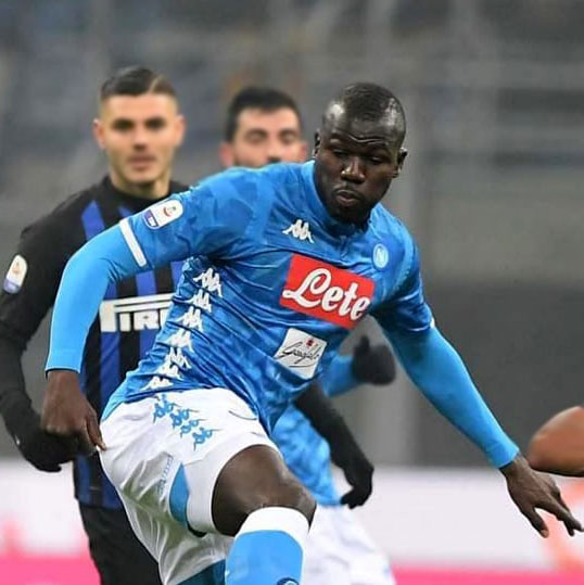 Koulibaly, nero, napoletano, fuoriclasse, ricco: un bersaglio perfetto per i vigliacchi dell’odio e dell’invidia
