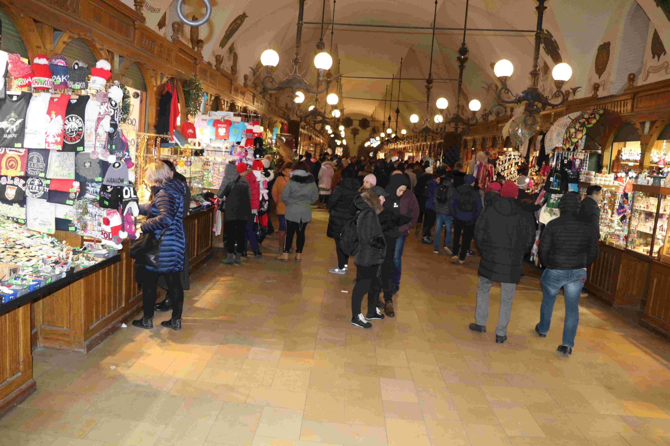 In aiuto ai commercianti, l’ appello del sindaco: “Per le Feste acquistiamo a Somma Vesuviana”