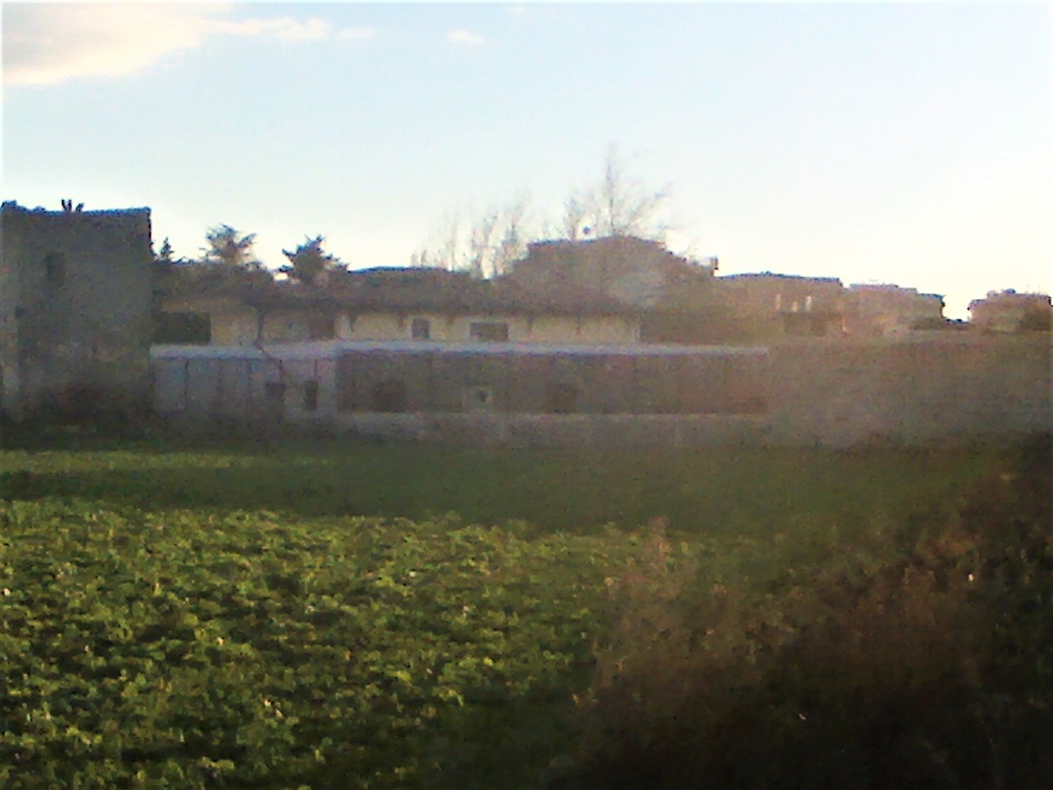 Da deposito agricolo a villa di lusso: il presunto auto condono del sindaco di Casalnuovo finisce in prefettura