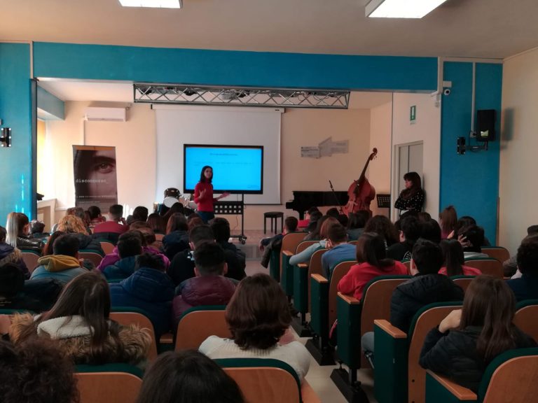 “Navigare Responsabil…mente”, tappa al Rosmini di Palma Campania