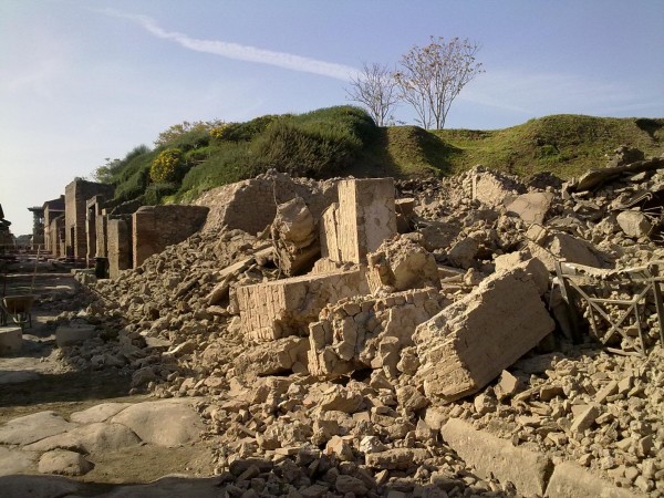 Pompei, dopo il crollo del 2010 riapre al pubblico la Schola Armaturarum