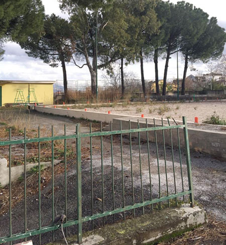 Somma Vesuviana, campi da tennis comunali nel degrado: il Comune pronto a rescindere la convenzione( FOTO)