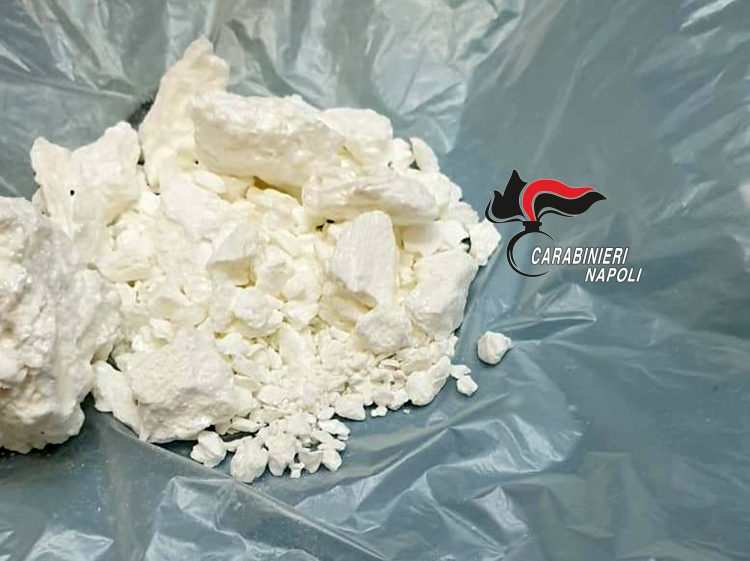 Napoli, due donne arrestate per detenzione di cocaina