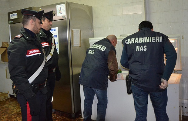 Carenze igieniche e abusivismo: sequestri e chiusure dei NAS a Pomigliano, Marigliano, Mugnano e Giugliano