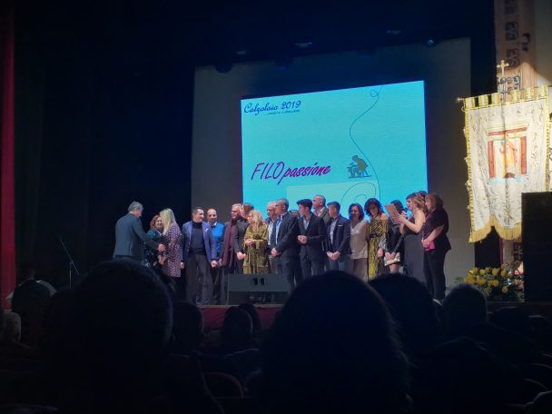 Nola, Festa dei Gigli: la corporazione del Calzolaio presenta lo staff con Monica Sarnelli