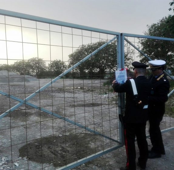 Marigliano, controlli in una ditta di recupero rifiuti edili: denunce e sequestri