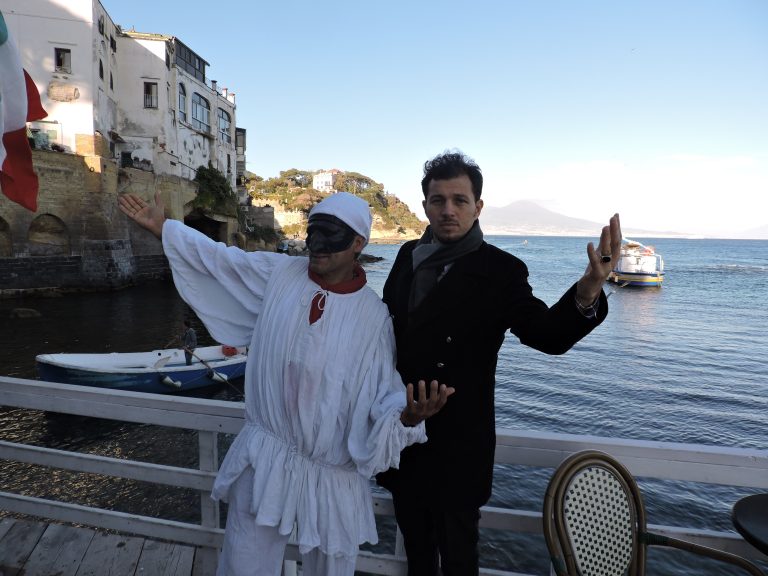 Al Teatro San Carluccio di Napoli “Pulcinella incontra Caruso”