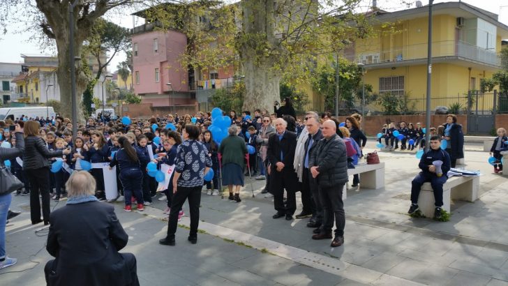 Mariglianella, “La passeggiata in blu” dell’I.C. “Carducci” in occasione della giornata sull’autismo
