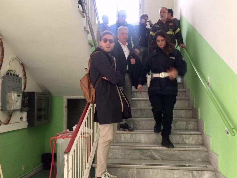 Sant’Anastasia, sotto sequestro le aule interessate dal crollo di un pezzo di parete