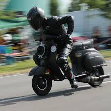 Ercolano, Carabinieri denunciano 3 minori che gareggiavano con gli scooter