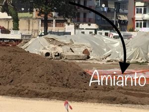 l'area dell'amianto nella parte di parco pubblico non completata
