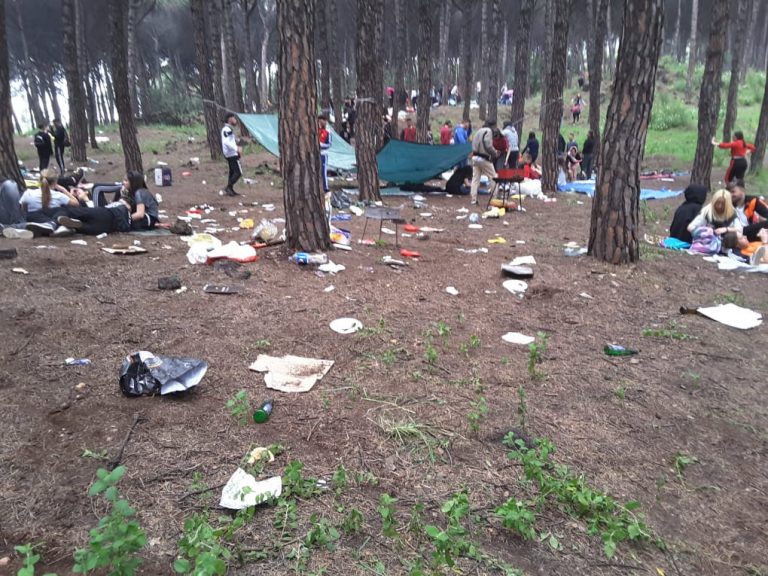 La Pasquetta degli incivili, Vesuvio ridotto ad una discarica. Verdi: “Triste consuetudine”