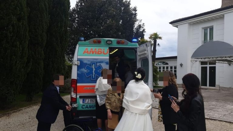 In ambulanza da Boscoreale a Viterbo, la bella storia di un ammalato di Sla