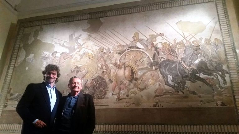 Alberto Angela, laurea honoris causa al Suor Orsola Benincasa: ad introdurre la cerimonia, il prof vesuviano Antonio De Simone
