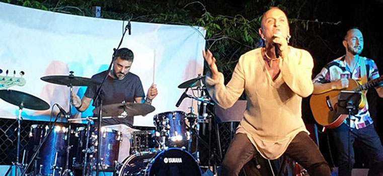 Somma Vesuviana, standing ovation per Fabio Fiorillo in concerto sul borgo Casamale