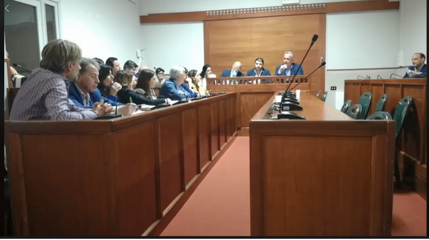 Somma Vesuviana, in aula screzi tra la maggioranza e «sfide» tra consiglieri