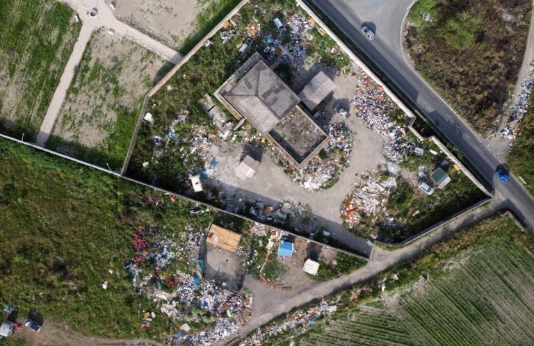 L’ecomafia napoletana e i nomadi: la piaga del campo rom tra Caivano, Acerra, Afragola e Casalnuovo. Ambientalisti in Procura