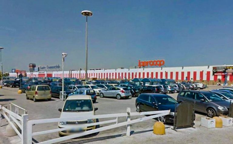 Ex Ipercoop, 150 licenziamenti tra Afragola e Nola: si mobilita il PD di Acerra