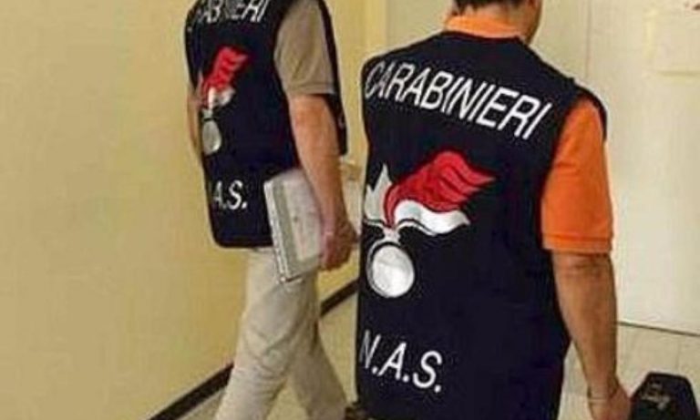 Napoli. Compravendita di posti di lavoro e titoli universitari, due arresti