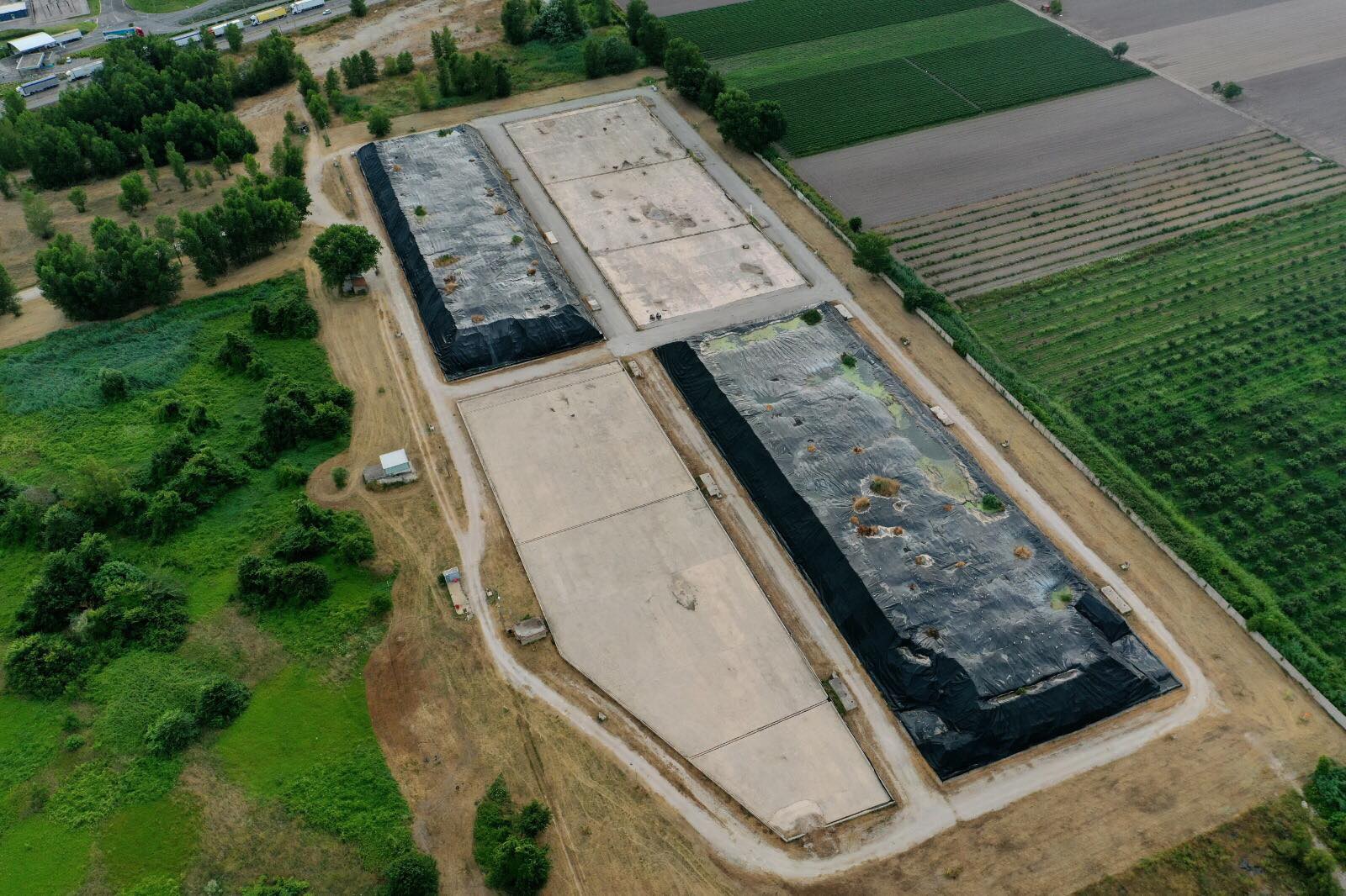 ecco come si presenta oggi l'impianto di stoccaggio del Pantano, ad Acerra