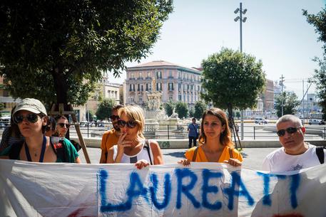 Campania, Navigator in protesta: iniziato sciopero della fame