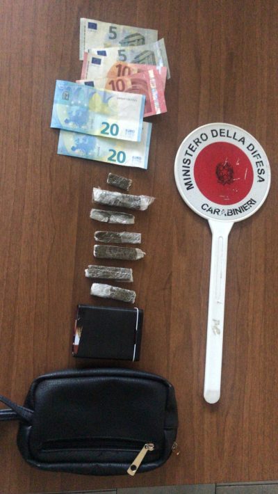 Caivano, hashish all’interno della borsa: arrestata 36enne
