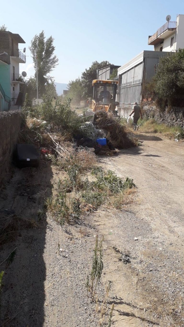 San Giuseppe Vesuviano, emergenza rifiuti: interventi di pulizia sull’intero territorio comunale