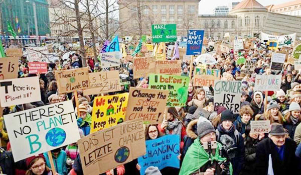 Fridays for future: studenti in piazza in tutta la Campania